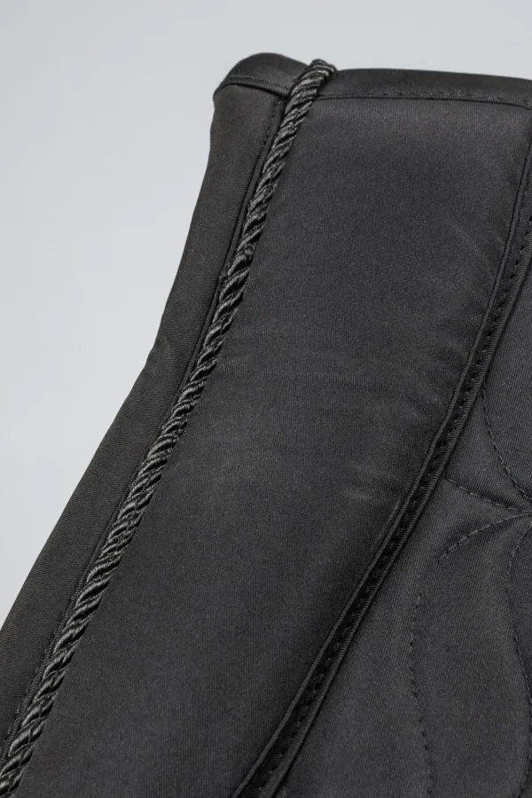 backontrack Back on Track Deep Nights Jumping Saddle Pad* Ponni Sjabrak | Allround- Og Sprangsjabraker