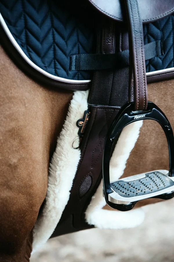 kentucky Horsewear Stud Special gjord med saueskinn* Gjorder